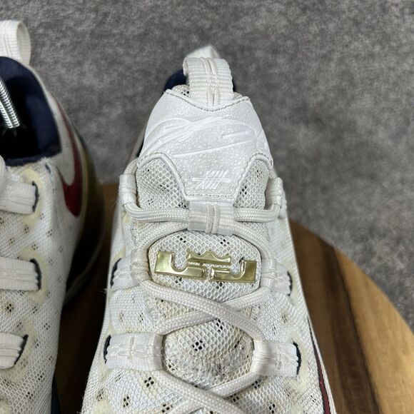 Nike LeBron 13 Low USA Olympic Men\'s Size 9.5 White Gold Basketball Shoes Used main image 2
